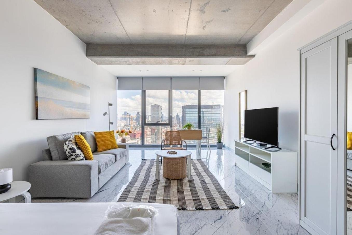 Scenic Bright W Parking, Poolviews! #302 Appartamento *